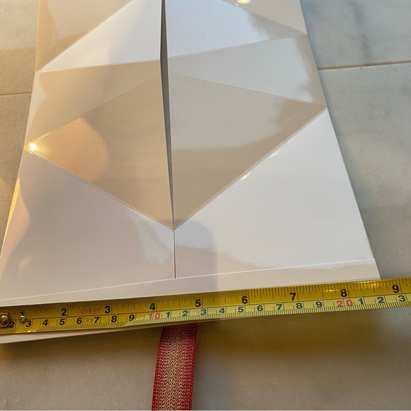 Chanel Xmas 2022 White Envelope Fold Up Gift Box Packaging, NEW - Picture 10 of 10